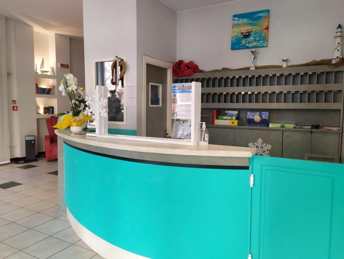 Hotel Caesar Pesaro Ngoại thất bức ảnh