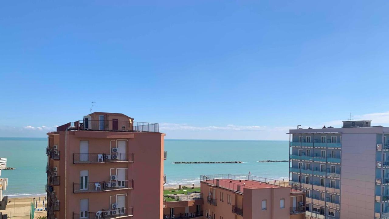 Hotel Caesar Pesaro Ngoại thất bức ảnh