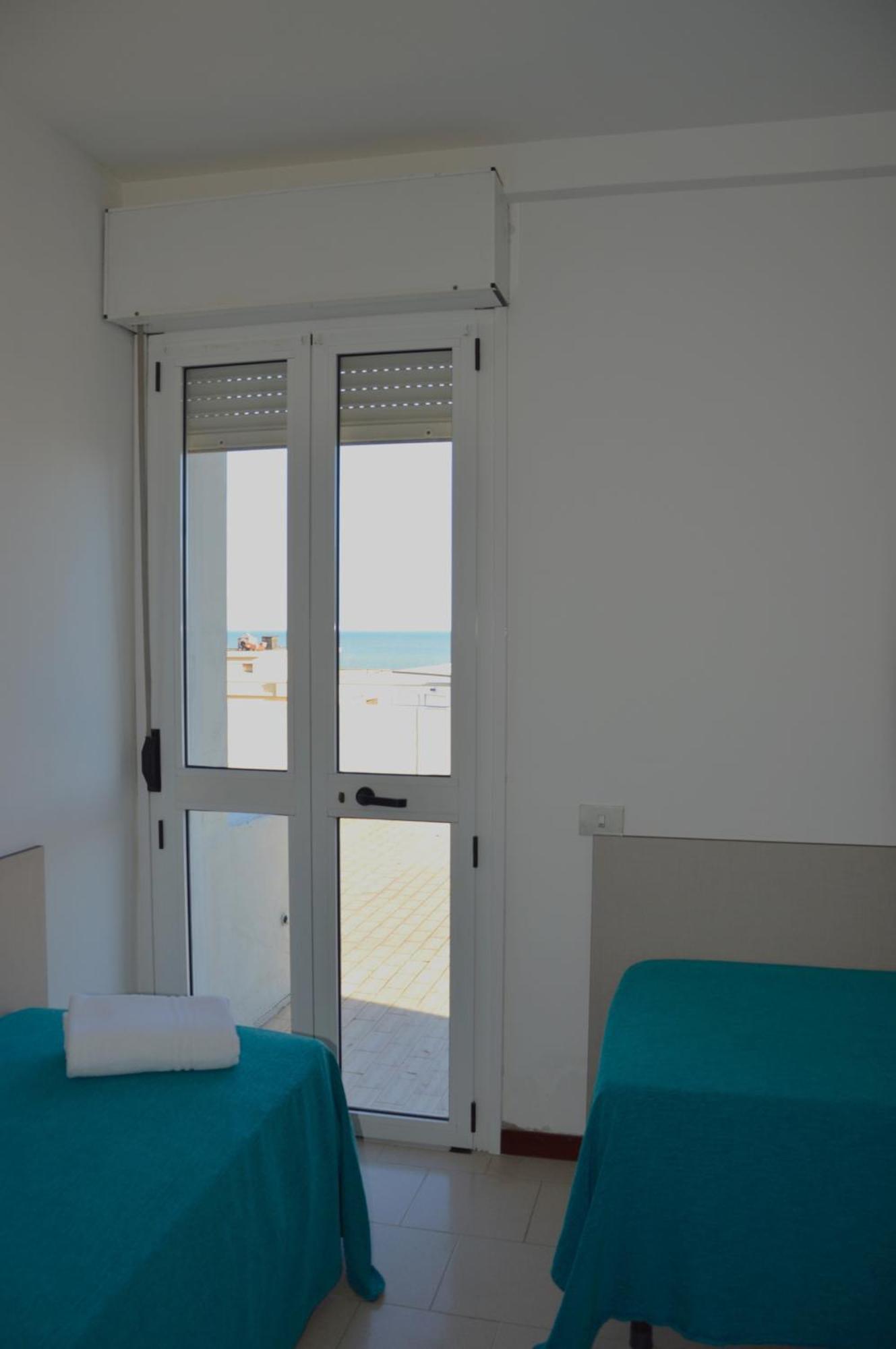 Hotel Caesar Pesaro Ngoại thất bức ảnh