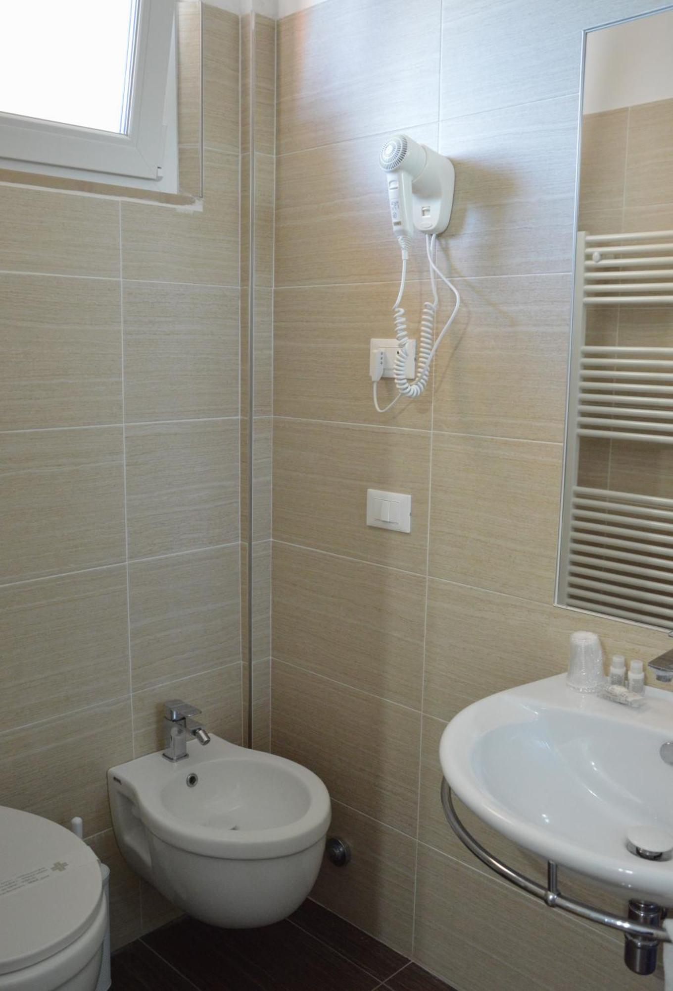 Hotel Caesar Pesaro Ngoại thất bức ảnh