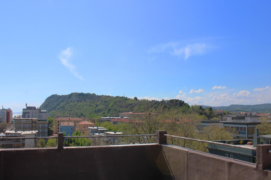 Hotel Caesar Pesaro Ngoại thất bức ảnh